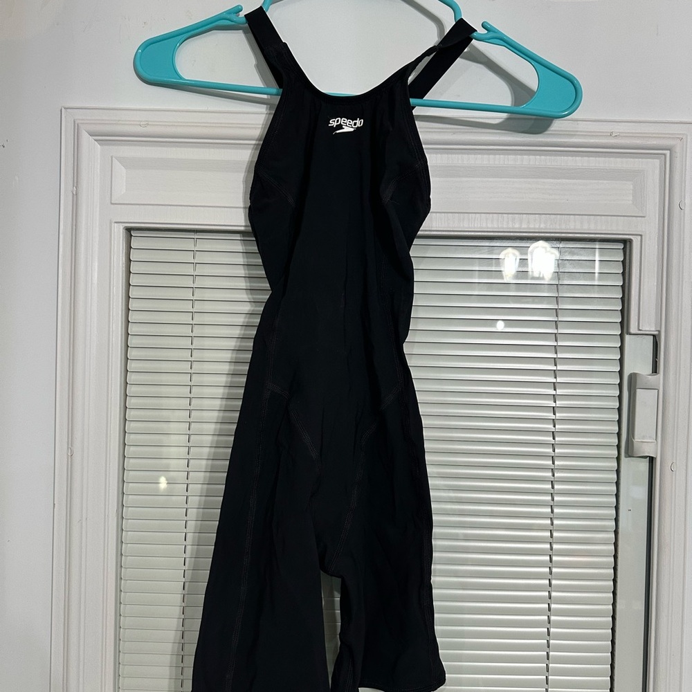 Speedo Black Powerplus knee skin